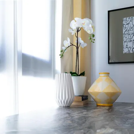 Vibrant Close To Panepistimio Metro-zaloggou Str Apartment