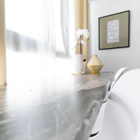 Vibrant Close To Panepistimio Metro-zaloggou Str Apartment *